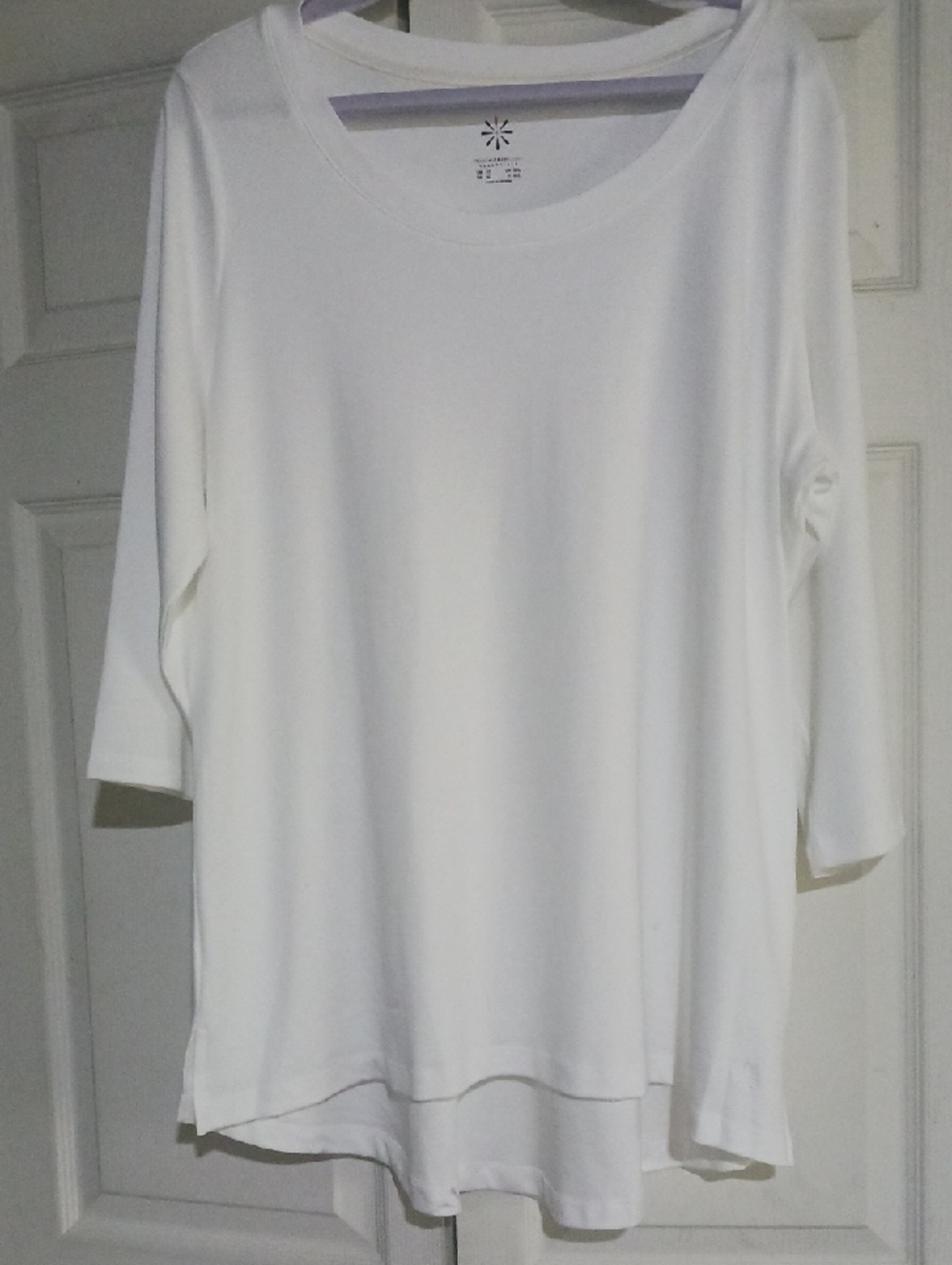 Isaac Mizrahi White Scoop Neck 3/4  Sleeve Tee High Low Hem